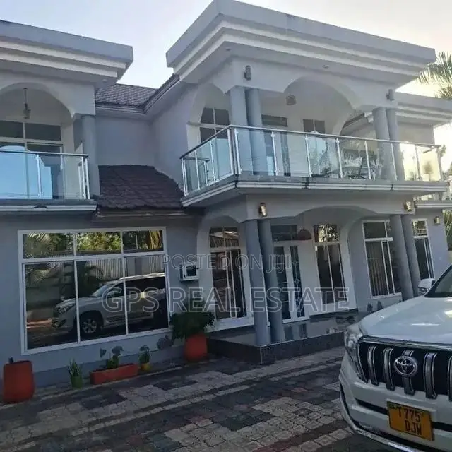 6bdrm House in Maxposh, Kinondoni for Sale