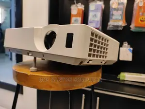 Hitachi Projector 100 Inches Display
