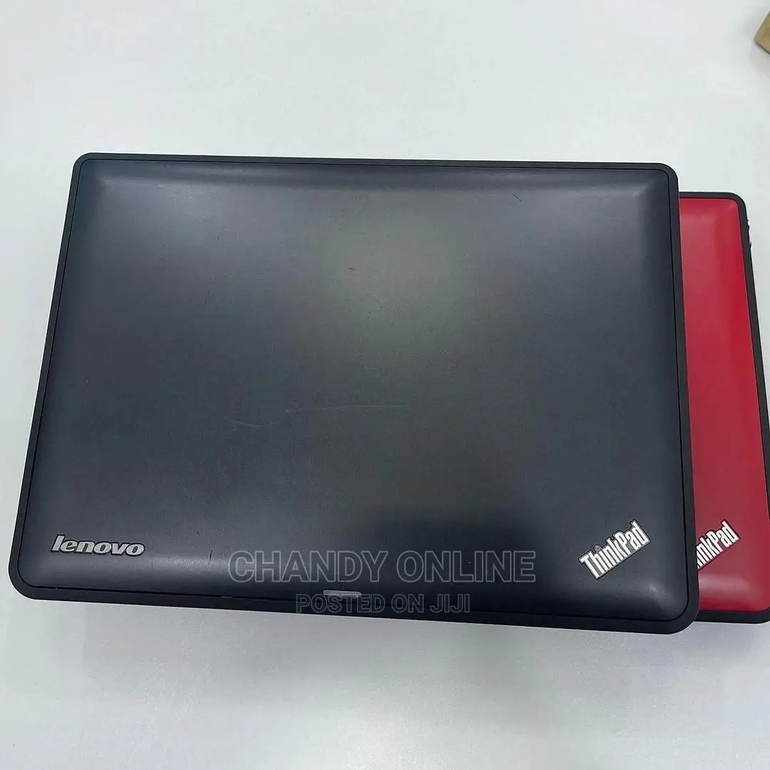 Laptop Lenovo ThinkPad X131e 4GB Intel Core 2 Duo HDD 320GB