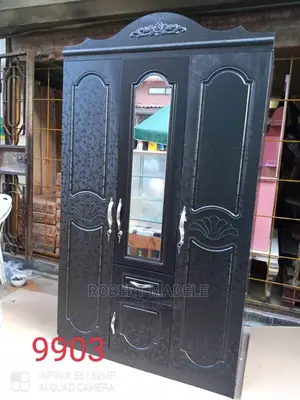 Kabati La Nguo