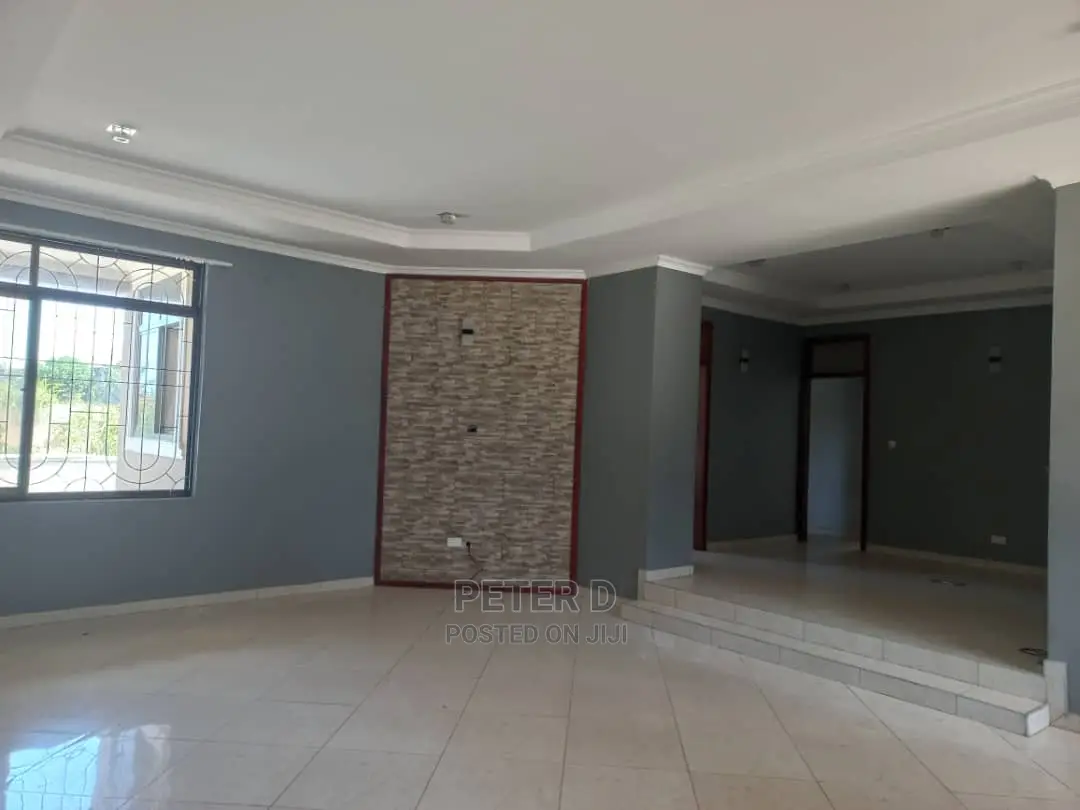 5bdrm House in Goba for Sale