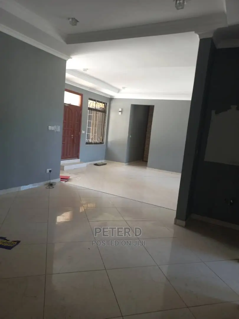 5bdrm House in Goba for Sale