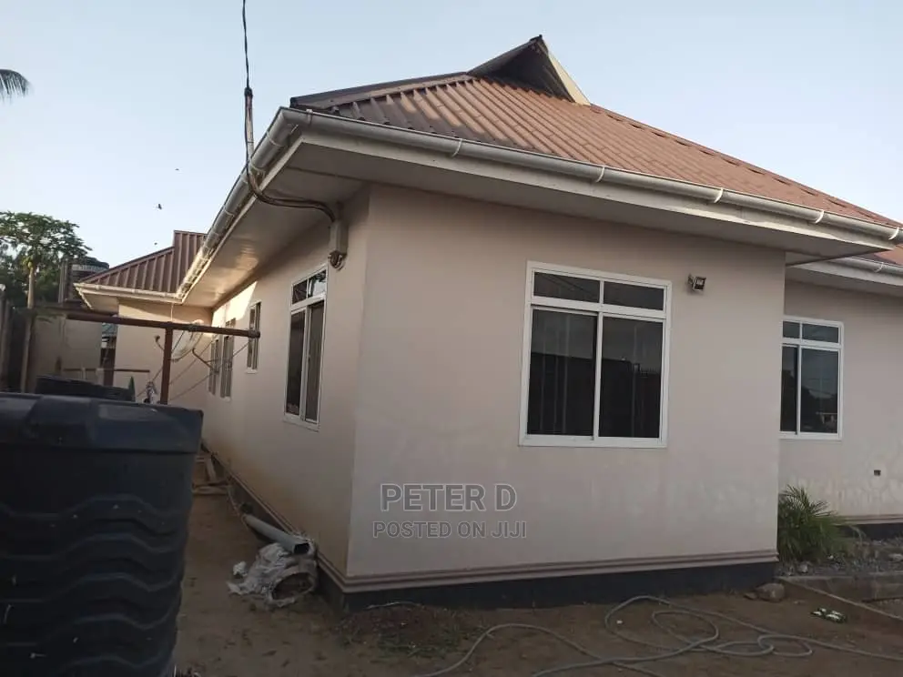 3bdrm House in Goba for Sale