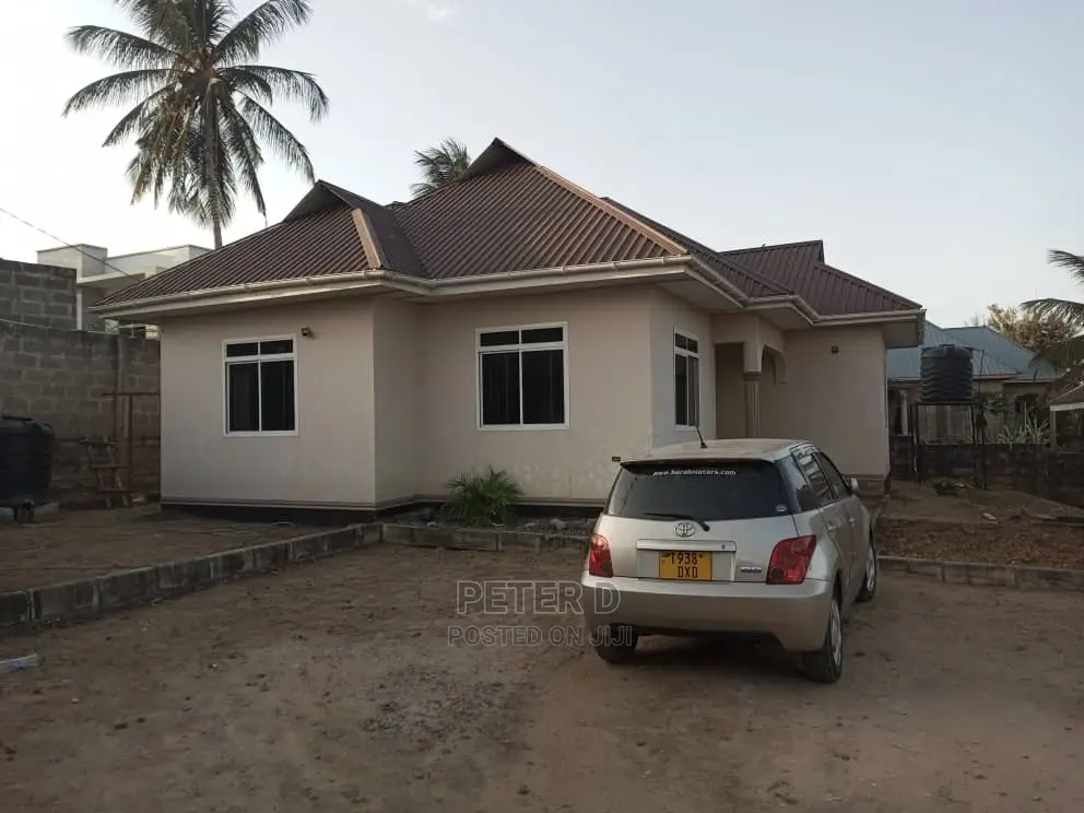3bdrm House in Goba for Sale