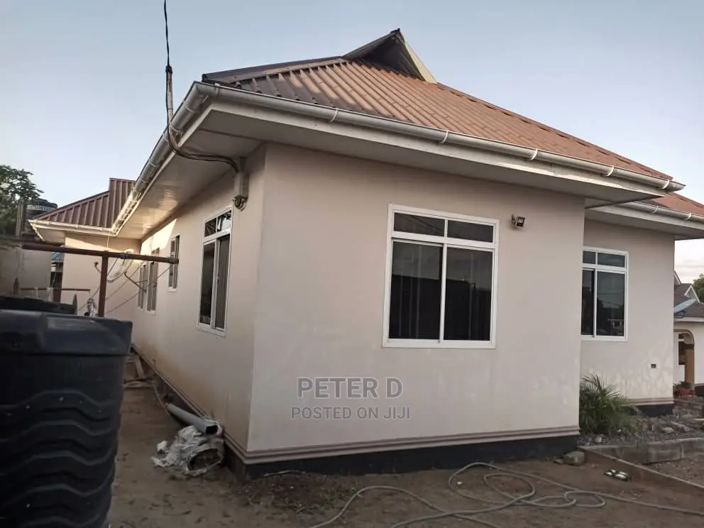 3bdrm House in Goba for Sale