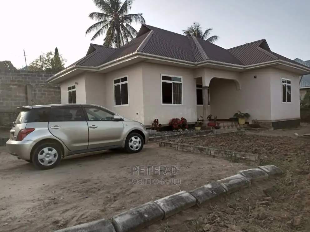 3bdrm House in Goba for Sale
