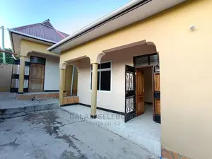 2bdrm House in Mbez Ya Kimara, Kijitonyama for Rent
