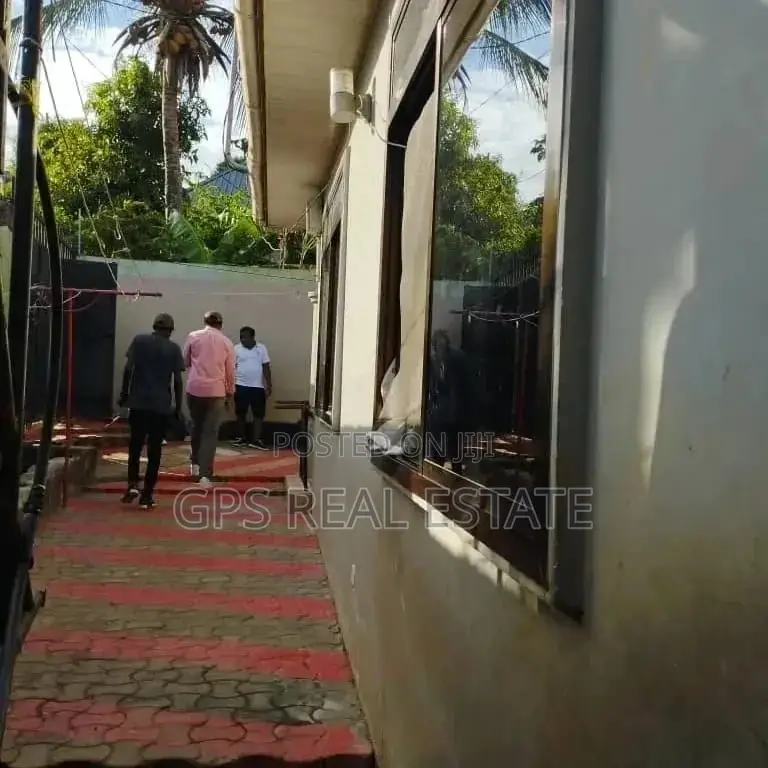 3bdrm House in Maxposh, Kinondoni for Sale
