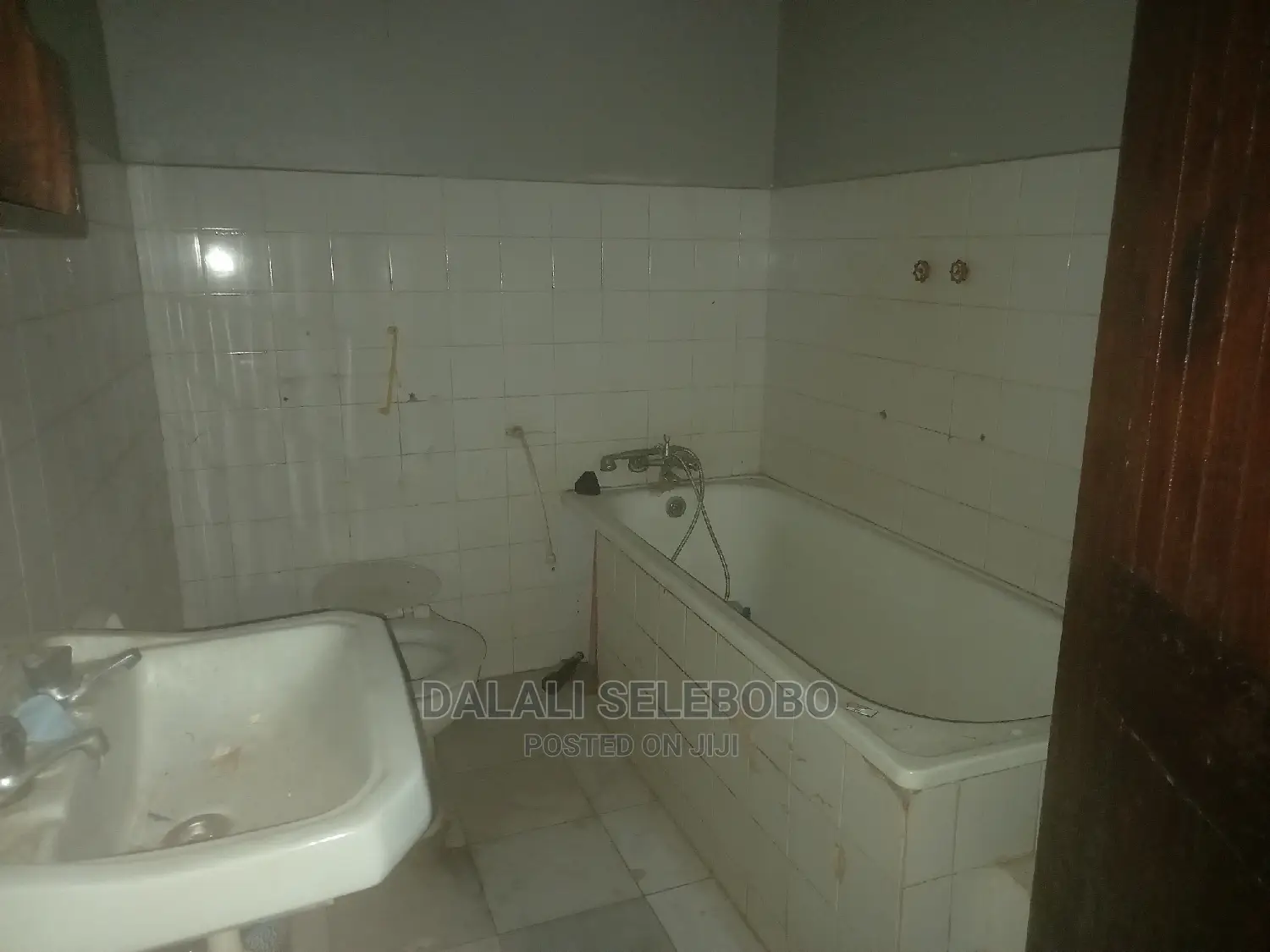 1bdrm Bungalow in Kijitonyama for Rent