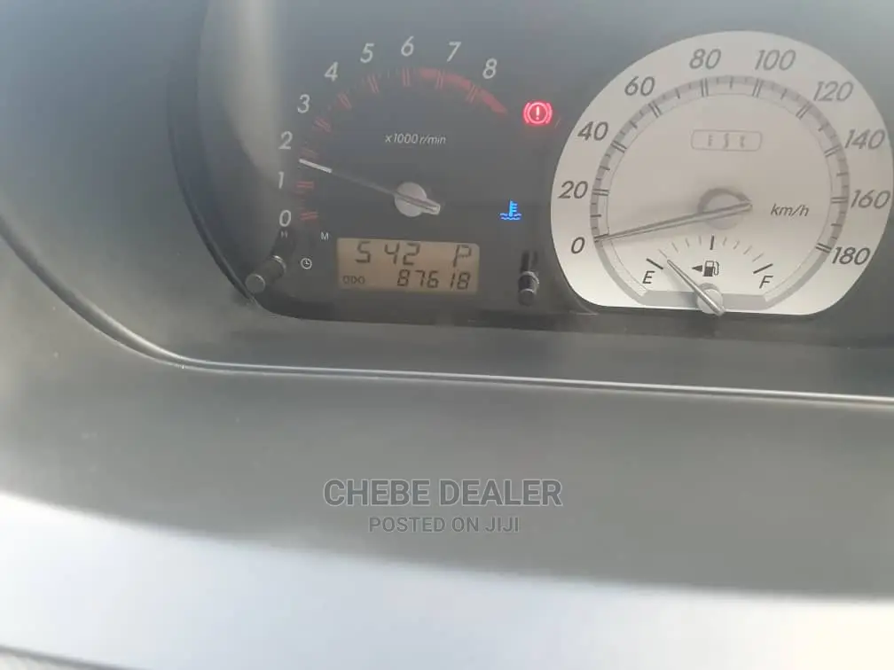 Toyota IST 2004 Gold