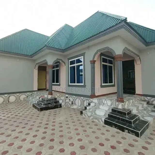 4bdrm House in Maxposh, Temeke for Sale