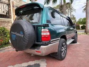 Toyota Land Cruiser 2006 Blue