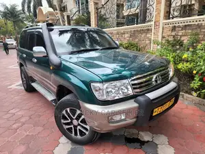 Toyota Land Cruiser 2006 Blue