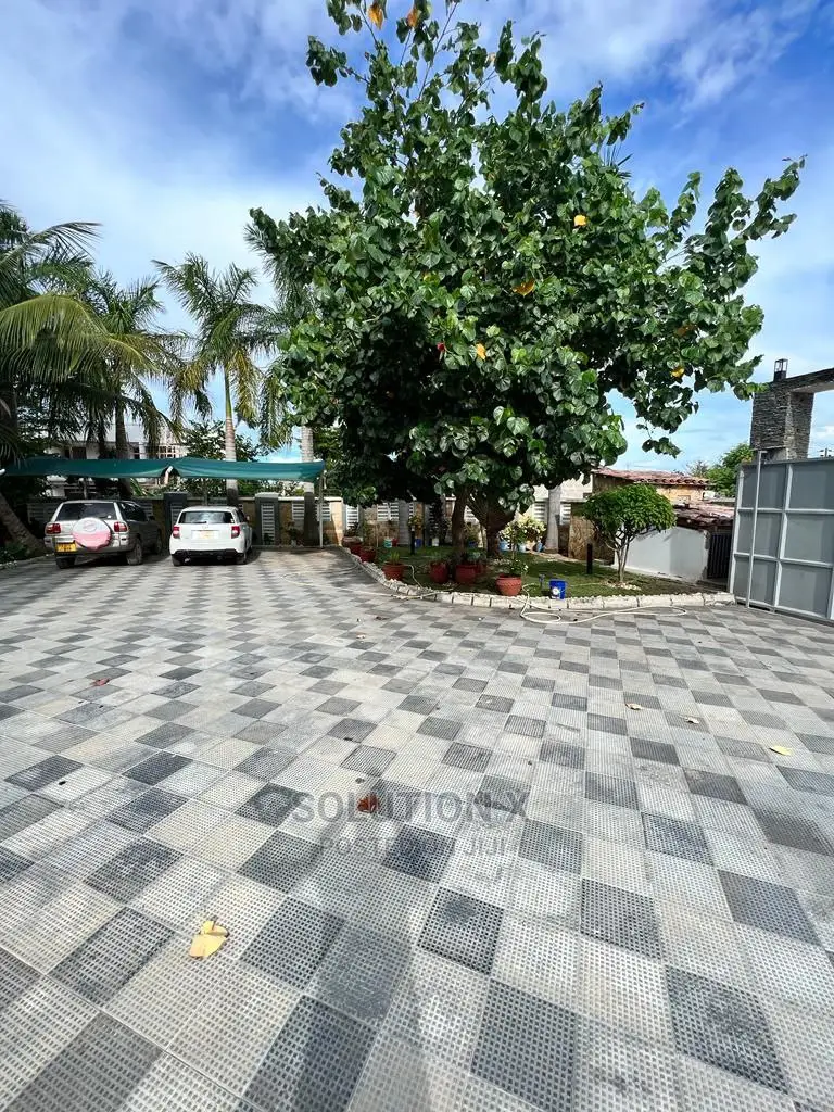 Furnished 4bdrm Mansion in Kinondoni for rent