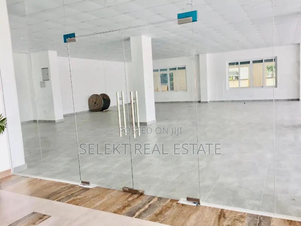 80 SQM Commercial/Office Space in Oysterbay