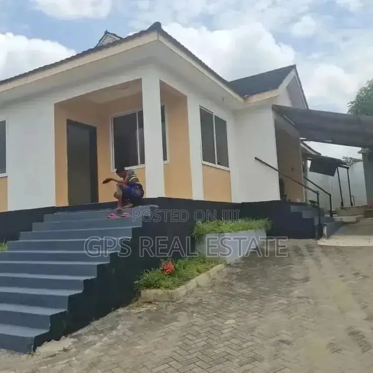 3bdrm House in Maxposh, Kinondoni for Sale
