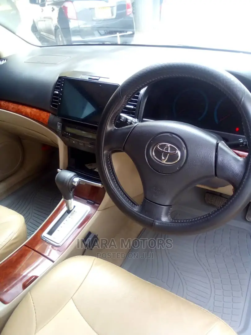 Toyota Premio 2004 Silver