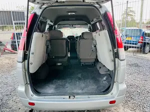 Toyota Noah 2.0 AWD (8 Seater) 2003 Silver