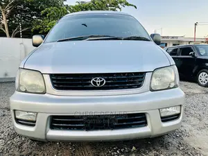 Toyota Noah 2.0 AWD (8 Seater) 2003 Silver