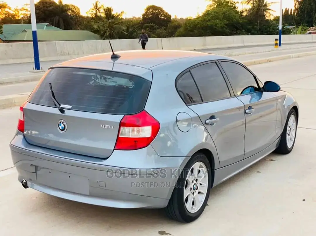 BMW 118i 2005 Gray