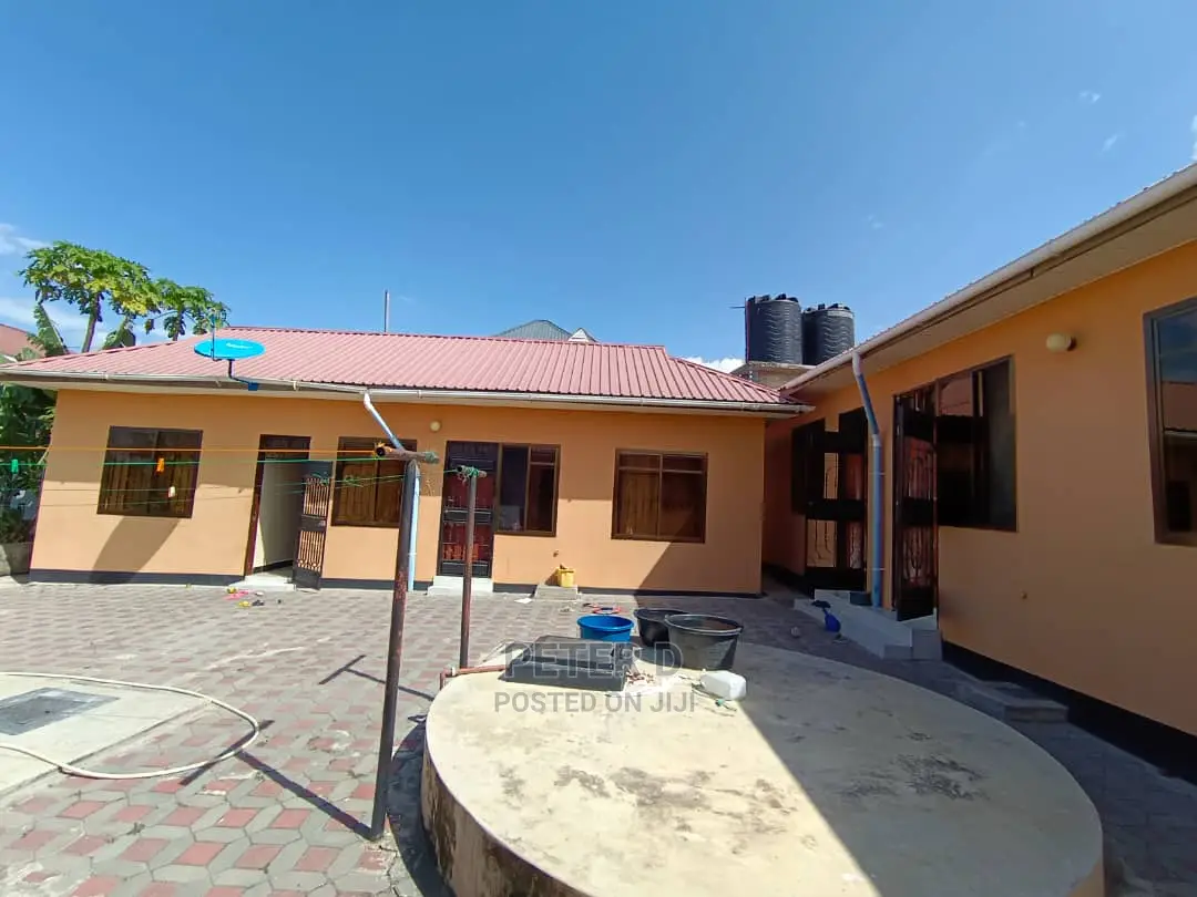 2bdrm Apartment in Kimara for rent