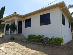 3bdrm House in Goba for sale