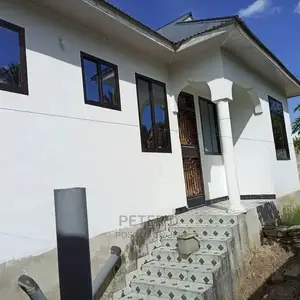 3bdrm House in Goba for sale