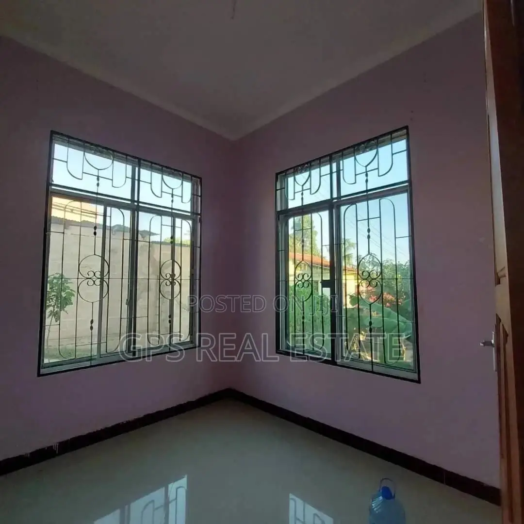 3bdrm House in Maxposh, Kinondoni for Sale