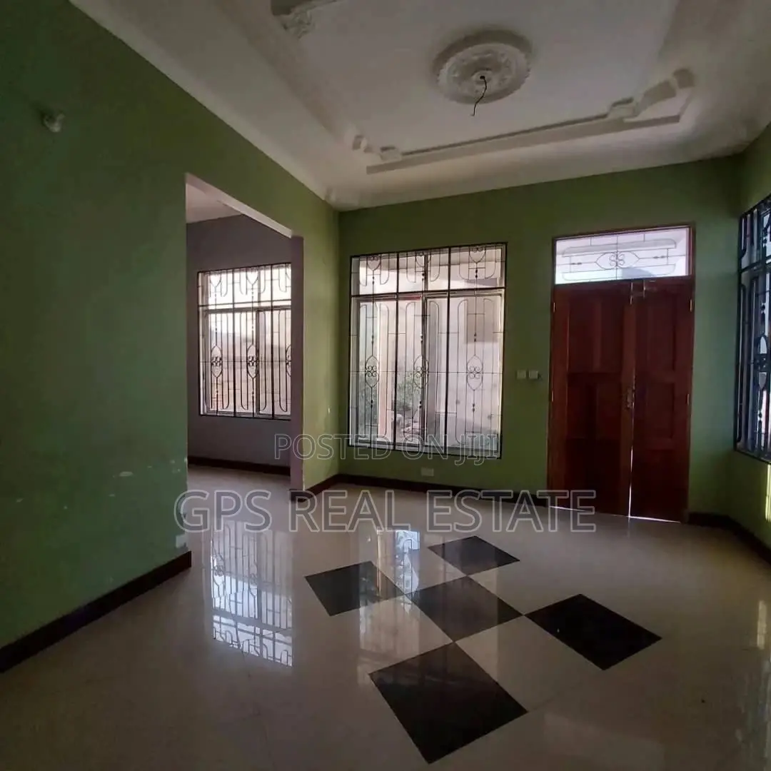 3bdrm House in Maxposh, Kinondoni for Sale