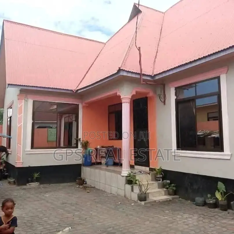 Three Bedroom House In Mbagala Majimatitu For Sale