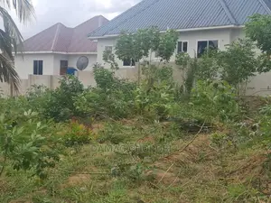 Qmt 8000 Sawa Na Acre 2 Luguruni for Sala Milion 200