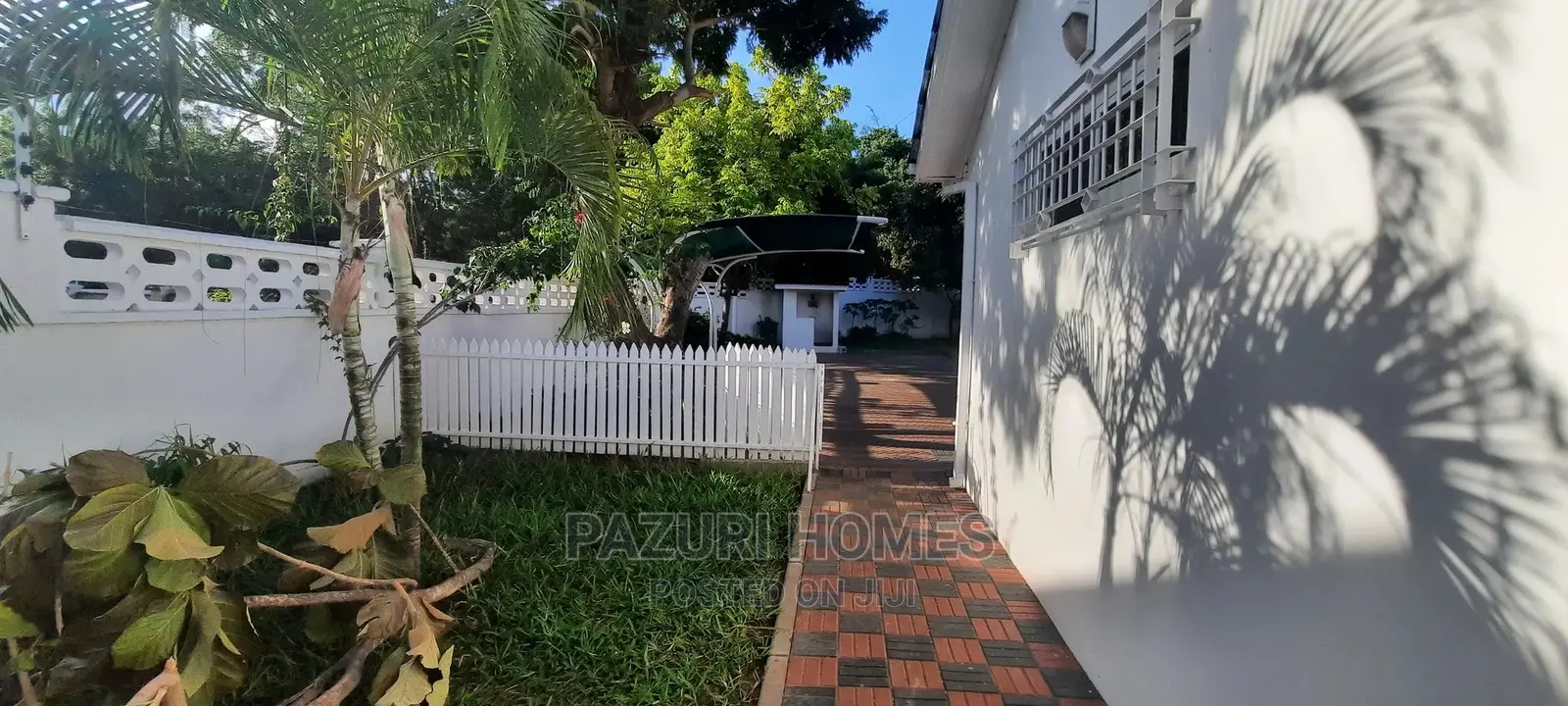 5bdrm Bungalow in Masaki, Kinondoni for Rent