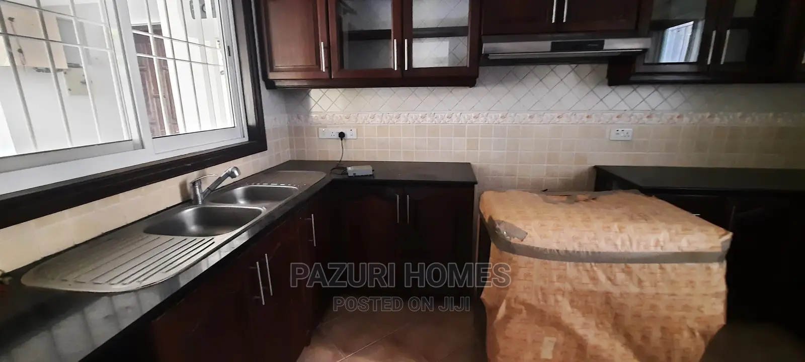 5bdrm Bungalow in Masaki, Kinondoni for Rent