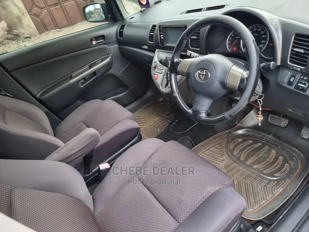Toyota Wish 2005 Gray