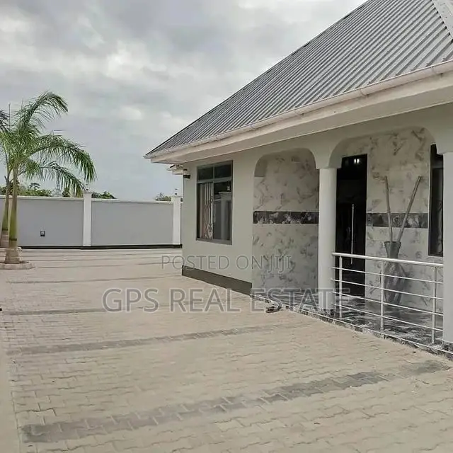 3bdrm House in Maxposh, Kinondoni for Sale