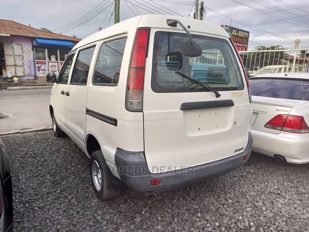 Toyota TownAce 2002 White