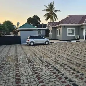 3bdrm House in Maxposh, Kinondoni for Sale