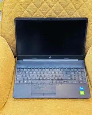 New Laptop HP 15-Dw0037wm 8GB Intel Core I5 SSD 512GB