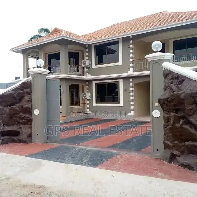 5bdrm House in Maxposh, Kinondoni for Sale
