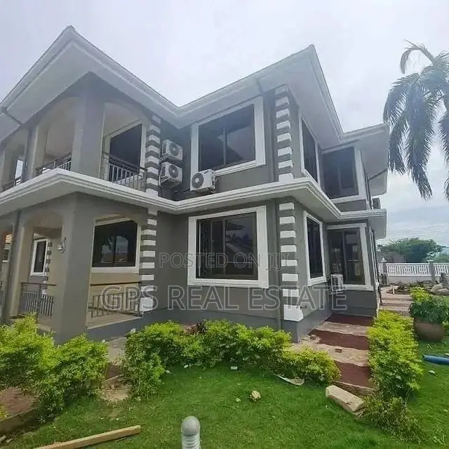5bdrm House in Maxposh, Kinondoni for Sale