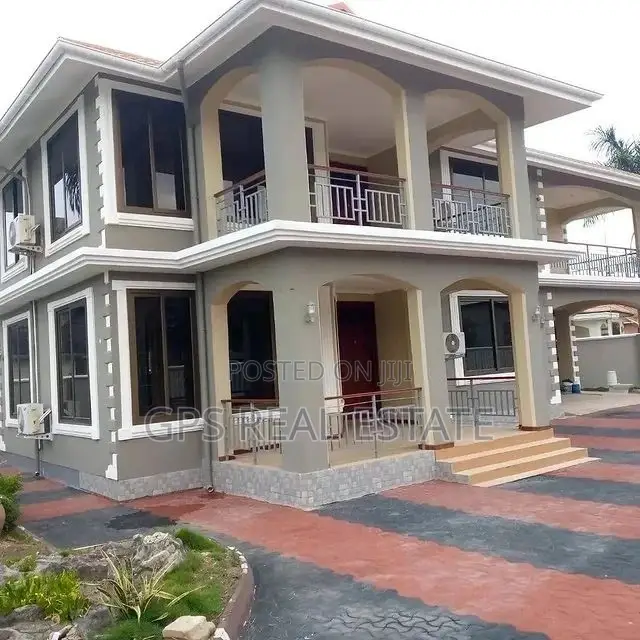 5bdrm House in Maxposh, Kinondoni for Sale