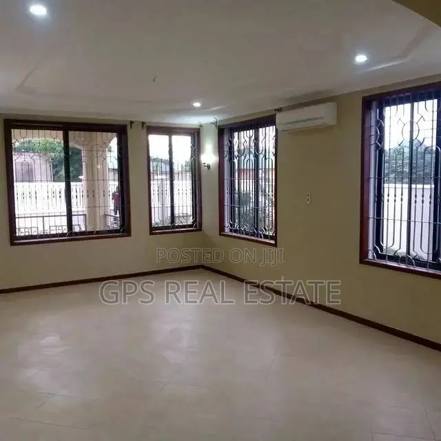 5bdrm House in Maxposh, Kinondoni for Sale