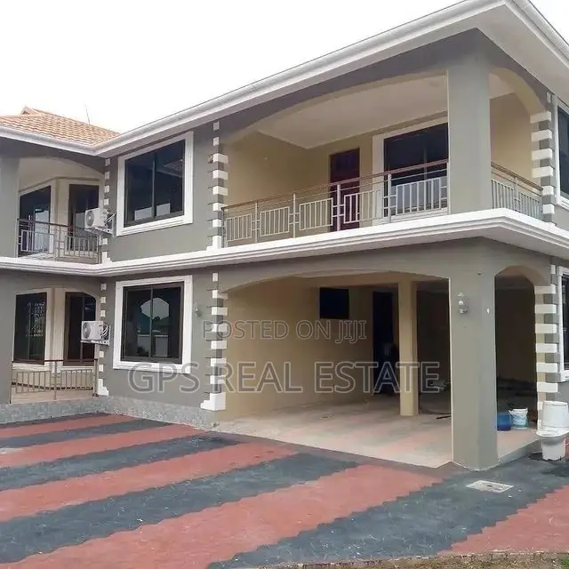 5bdrm House in Maxposh, Kinondoni for Sale