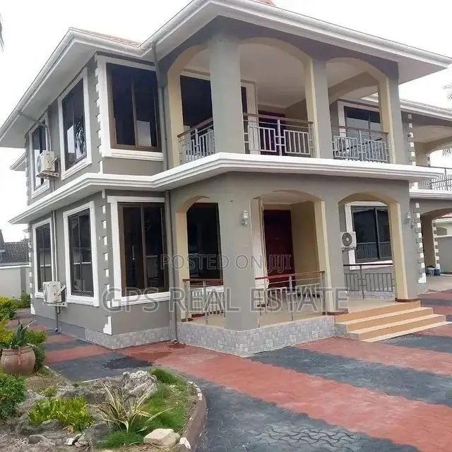5bdrm House in Maxposh, Kinondoni for Sale