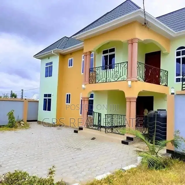 6bdrm House in Maxposh, Njiro for Sale