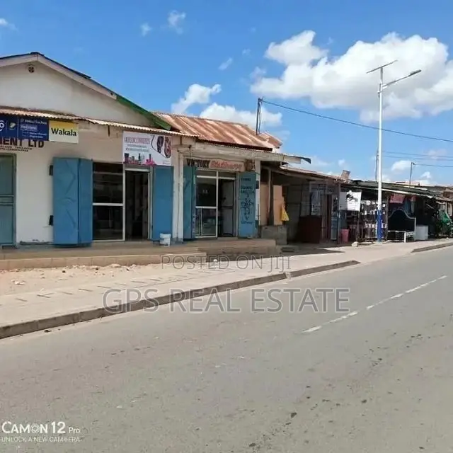 10bdrm House in Maxposh, Kinondoni for Sale