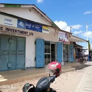 10bdrm House in Maxposh, Kinondoni for Sale