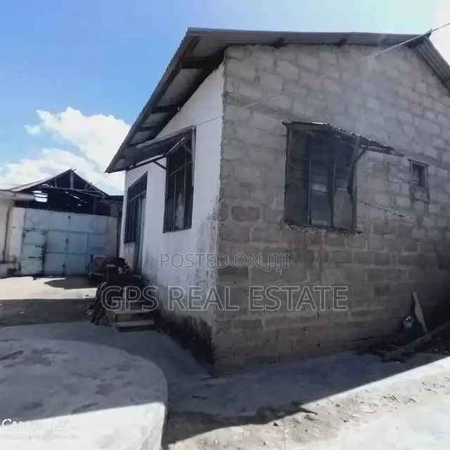 10bdrm House in Maxposh, Kinondoni for Sale