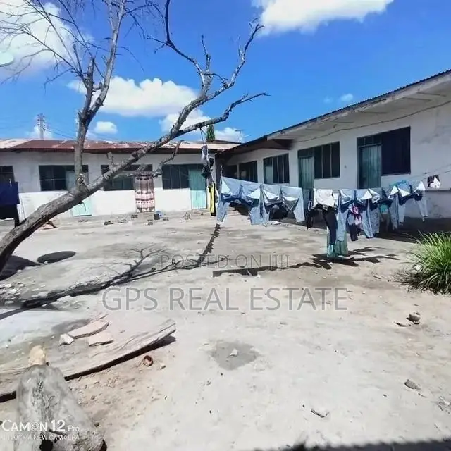 10bdrm House in Maxposh, Kinondoni for Sale