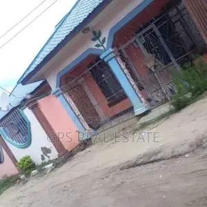 3bdrm House in Maxposh, Temeke for Sale